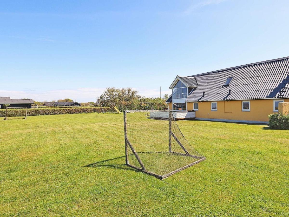 10 Person Holiday Home In Vinderup Esterno foto