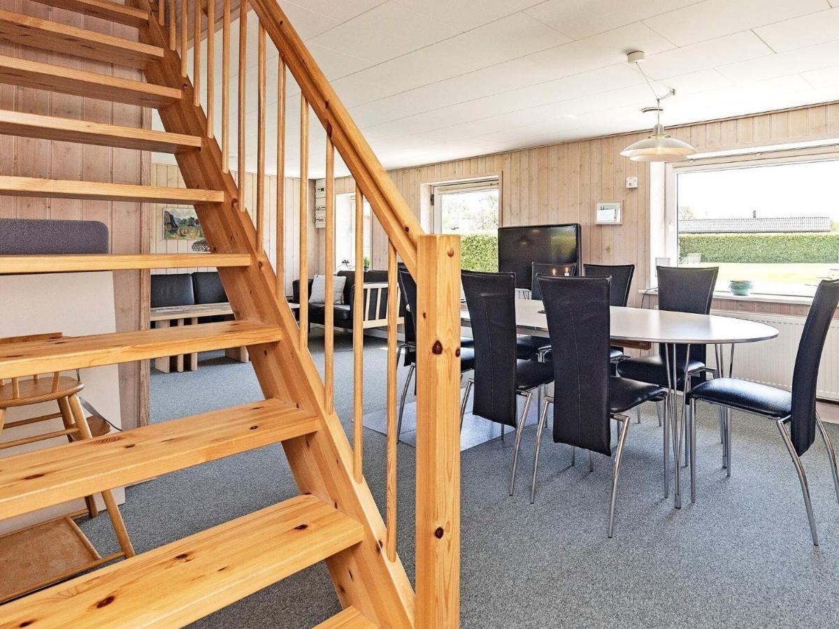 10 Person Holiday Home In Vinderup Esterno foto