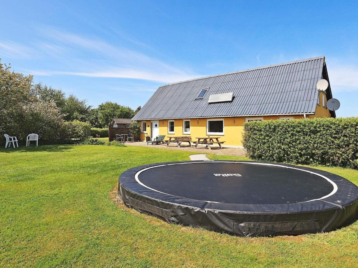 10 Person Holiday Home In Vinderup Esterno foto